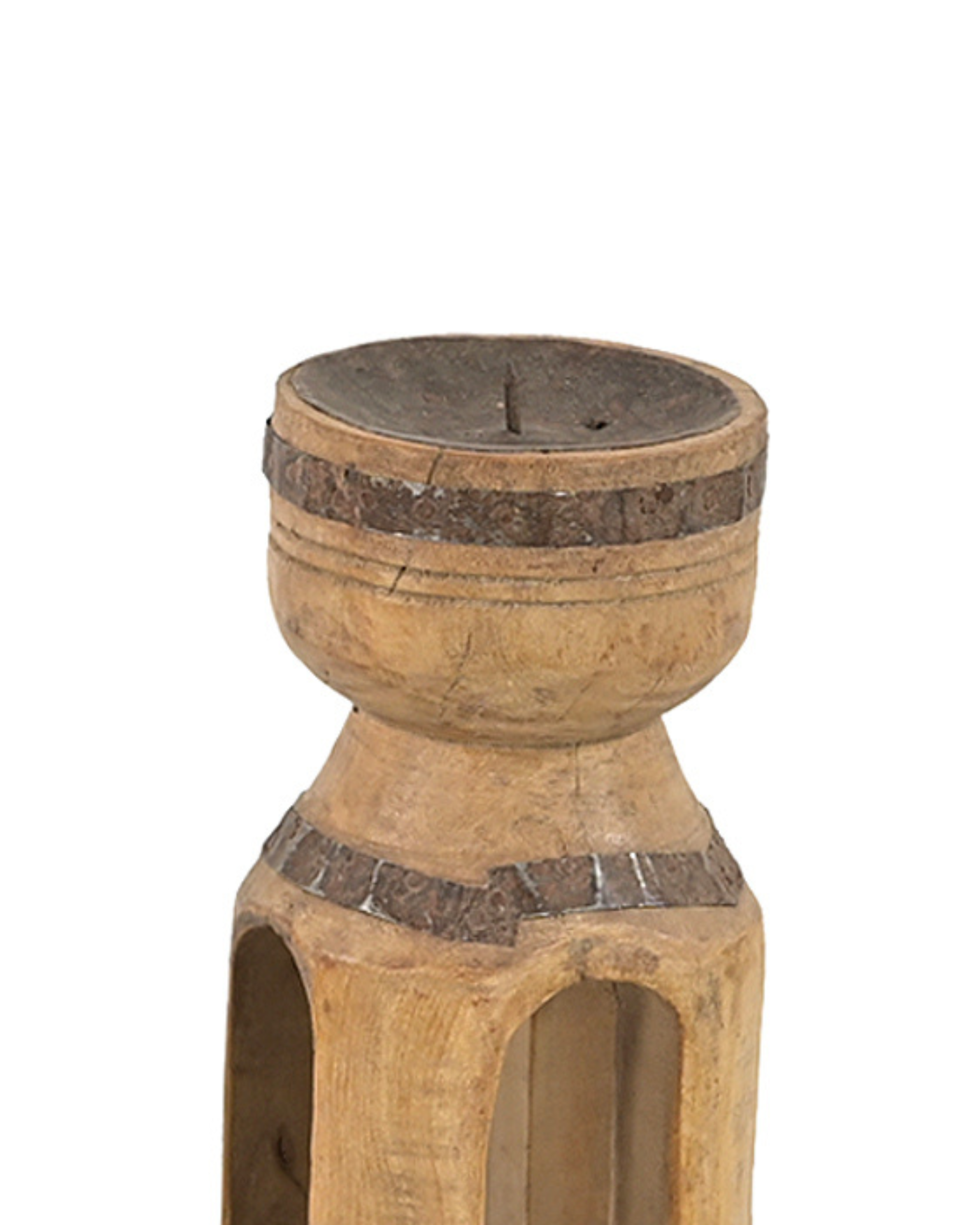 Lot de 2 bougeoirs anciens en bois – patine naturelle