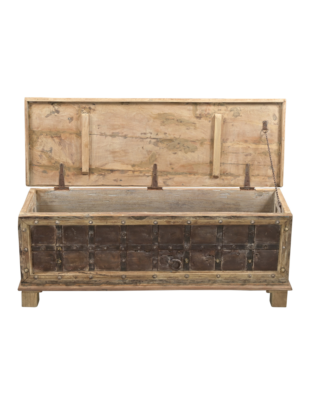 Coffre ancien en bois et métal – pièce unique