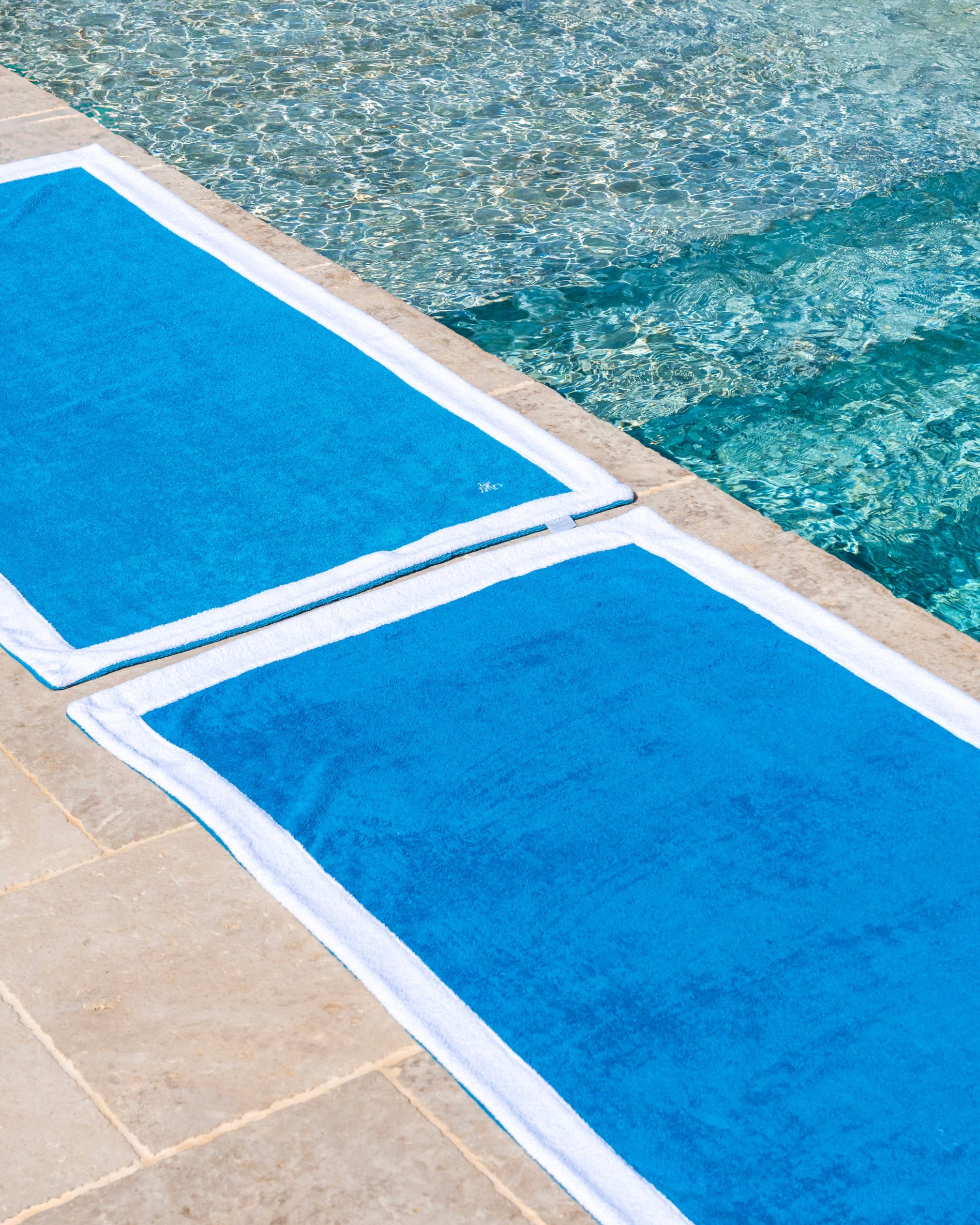 Offre Spéciale Lot de 2 serviettes de plage PALLACE 90×180 cm - 5 Coloris