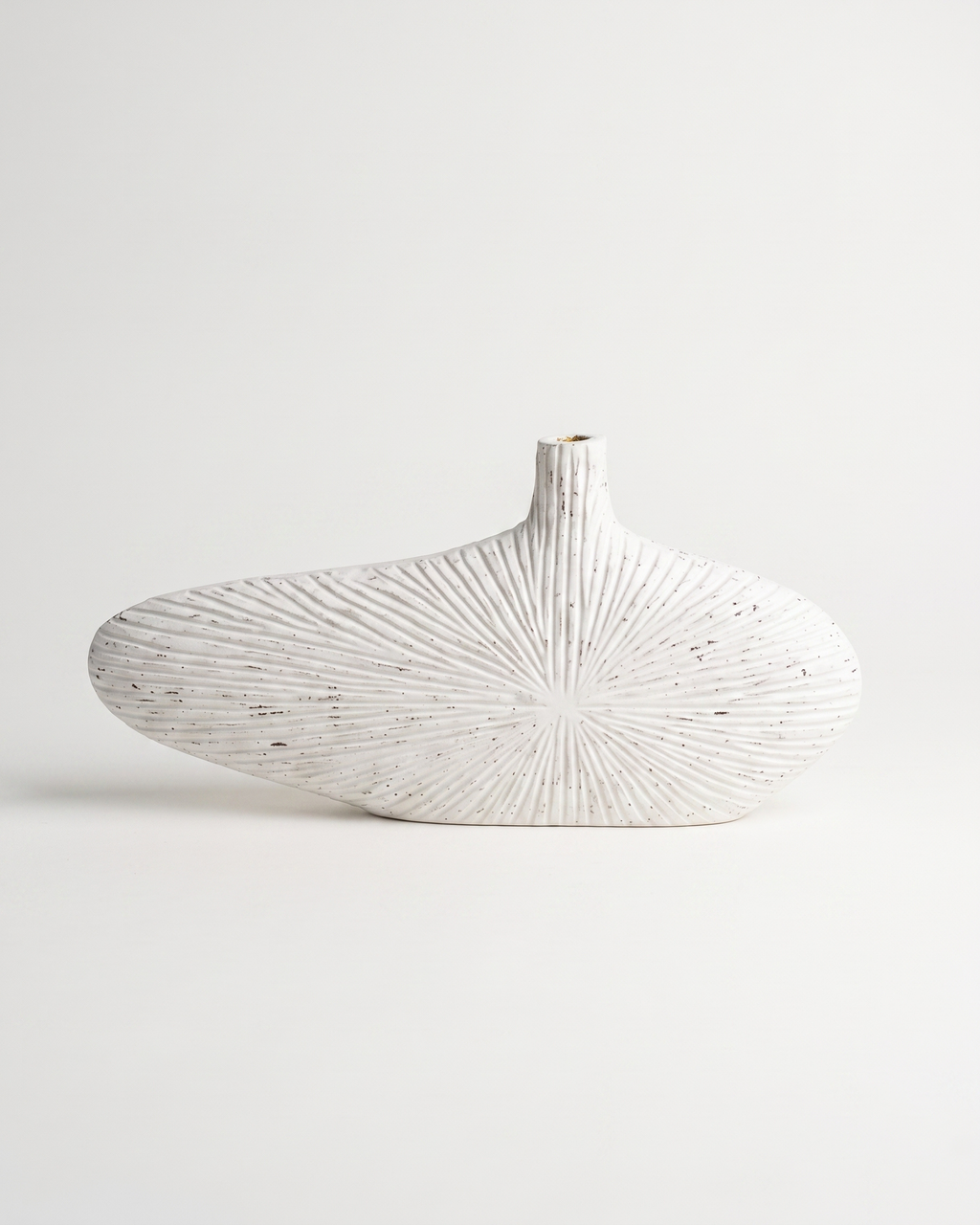 Vase Décoratif Sculptural — Céramique Blanche Texturée