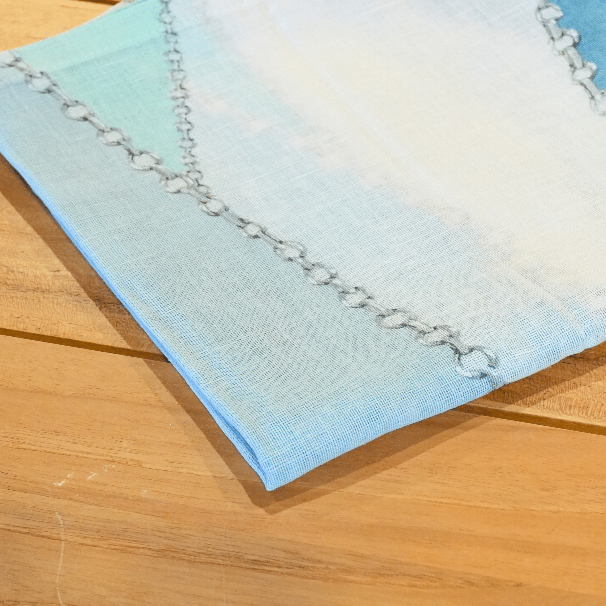 Chemin de Table Oasis - Marinette Saint - Tropez