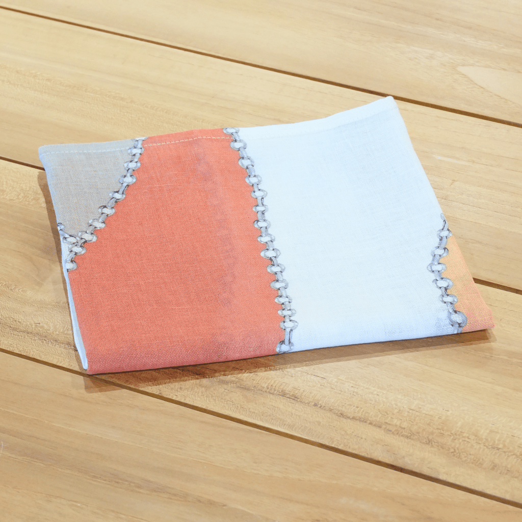 Chemin de Table Oasis - Marinette Saint - Tropez