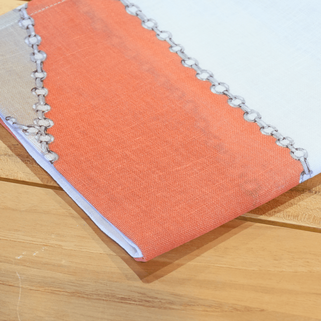 Chemin de Table Oasis - Marinette Saint - Tropez