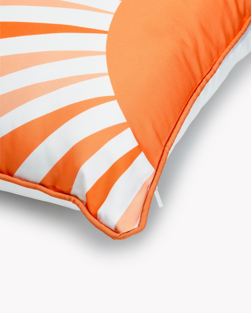 Coussin d'Extérieur SUNRISE Déperlant 50×50 cm - 3 Coloris - Marinette Saint - Tropez