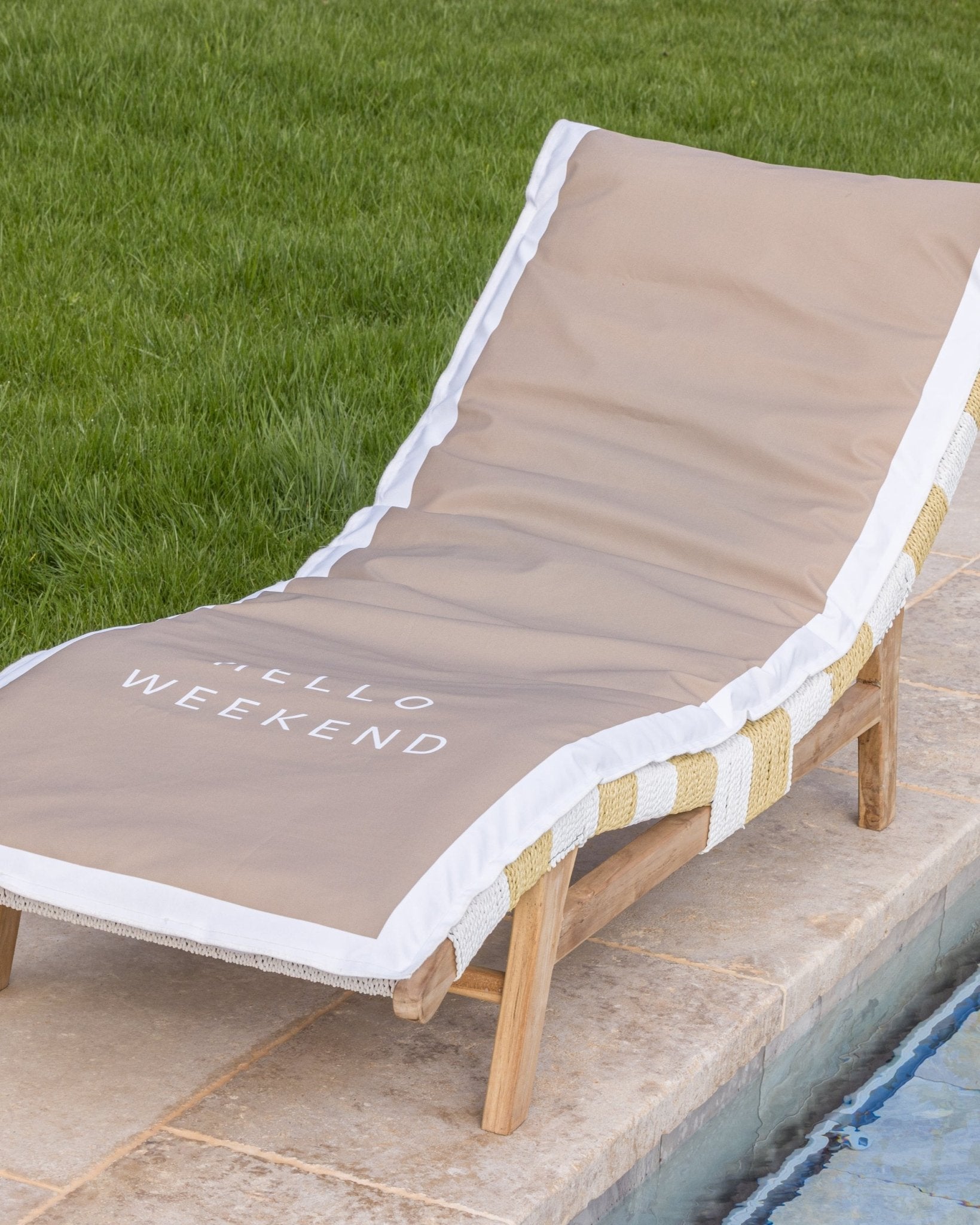Matelas Hello Week - End | Housse 100% Polyester Déperlante + Intérieur Inclus - Marinette Saint - Tropez