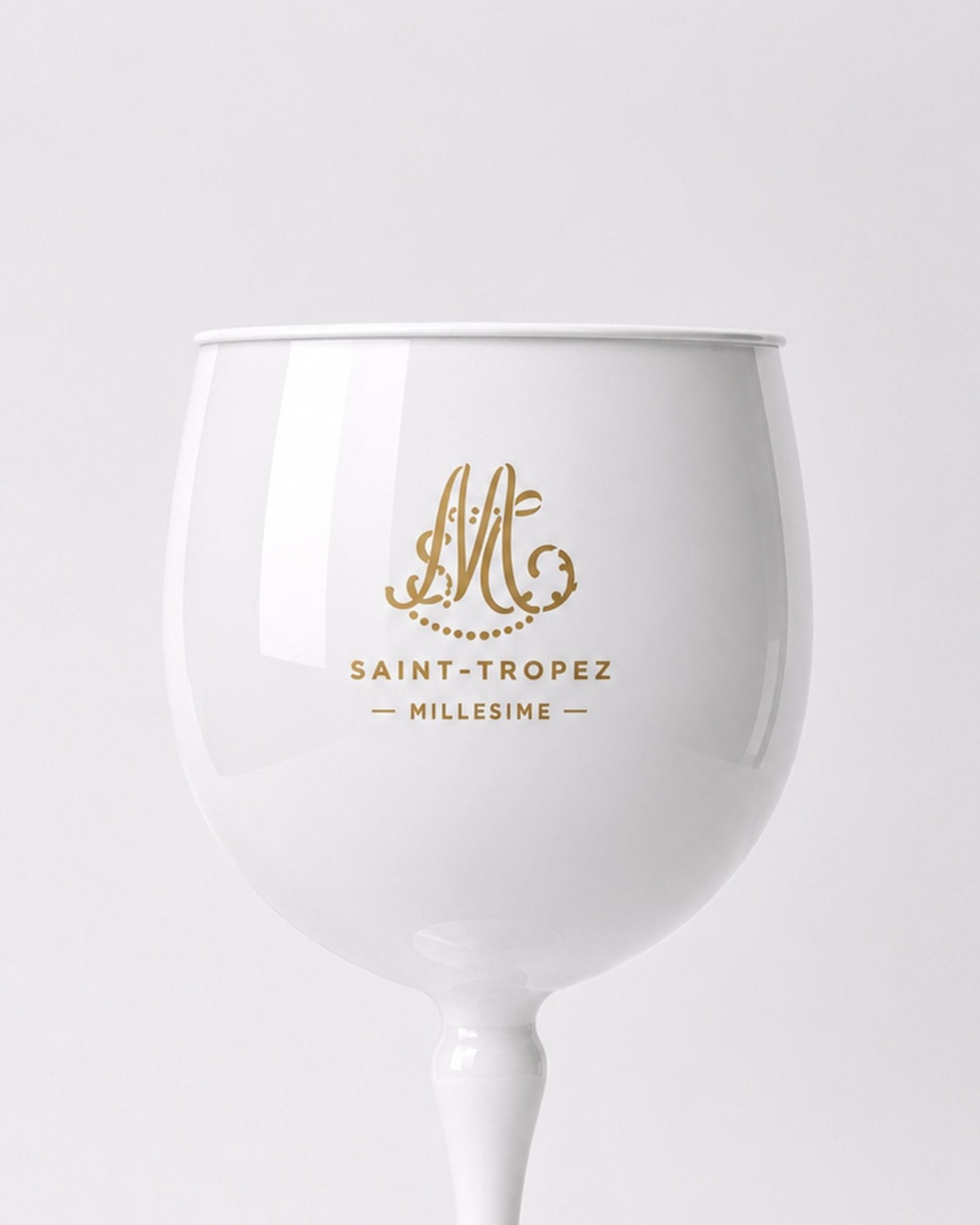 Verre Piscine — Millesime - Marinette Saint - Tropez